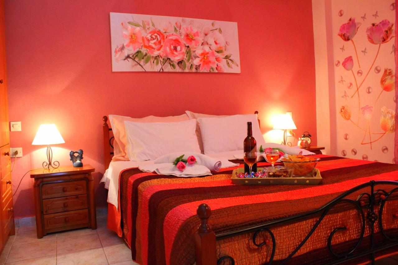 Tzaneria Apartments Skiathos Kanapitsa  Esterno foto